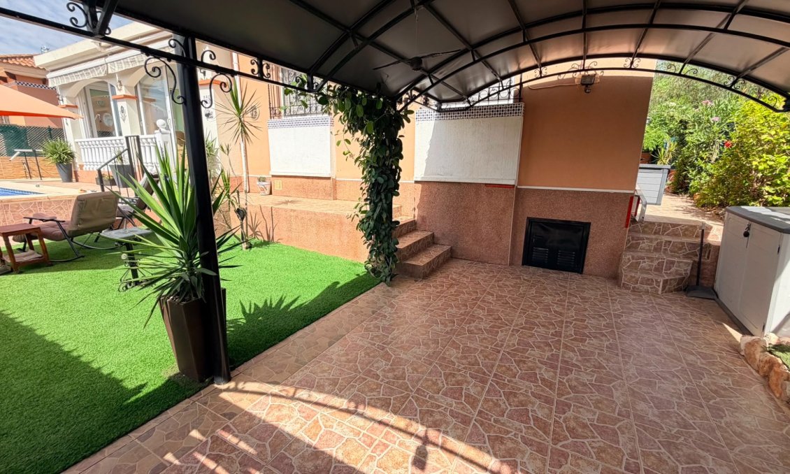 Revente - Villa -
Los Montesinos - Costa Blanca