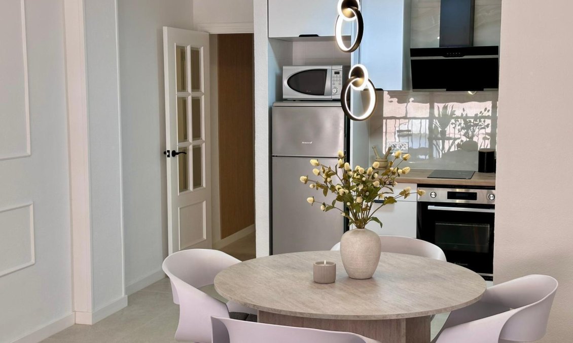 Wiederverkauf - Wohnung -
Torrevieja - Habaneras
