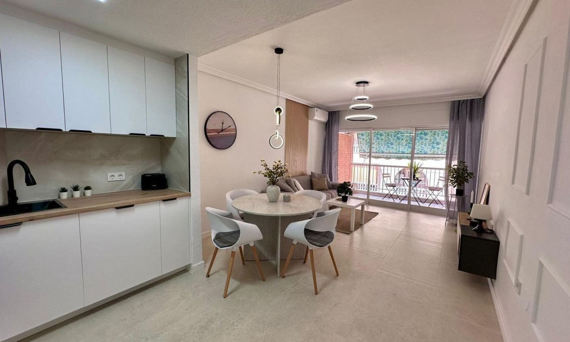 Wiederverkauf - Wohnung -
Torrevieja - Habaneras