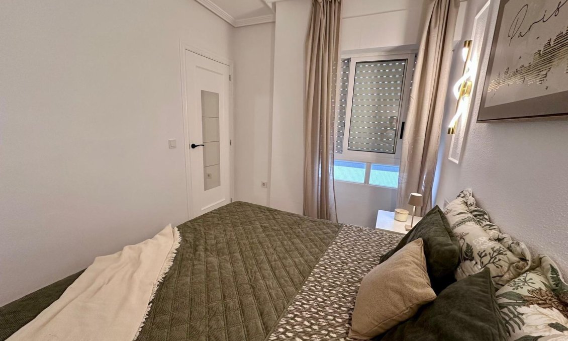 Wiederverkauf - Wohnung -
Torrevieja - Habaneras