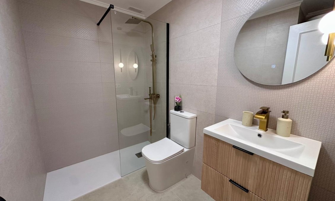 Wiederverkauf - Wohnung -
Torrevieja - Habaneras
