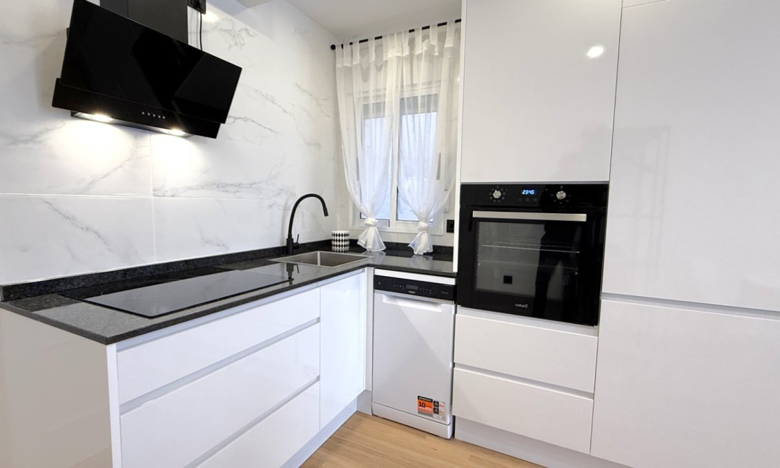 Wiederverkauf - Wohnung -
Torrevieja - Costa Blanca