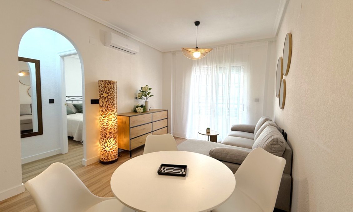 Wiederverkauf - Wohnung -
Torrevieja - Costa Blanca