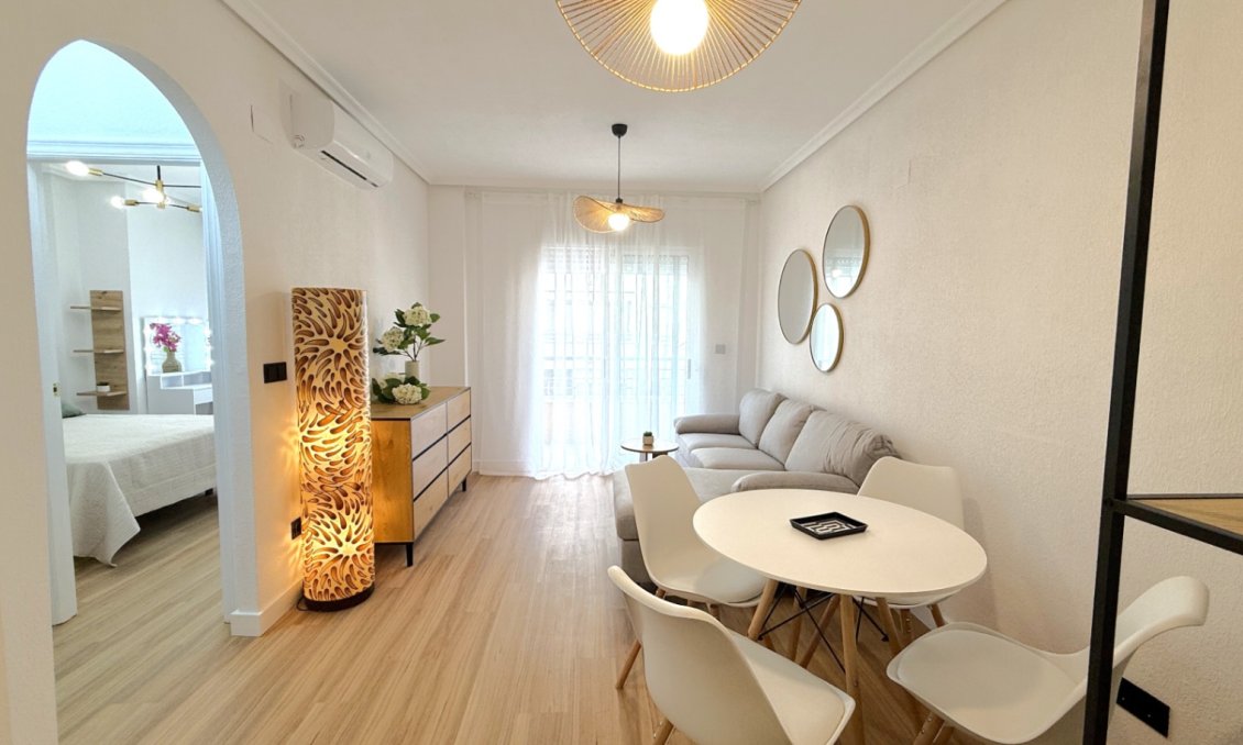 Wiederverkauf - Wohnung -
Torrevieja - Costa Blanca