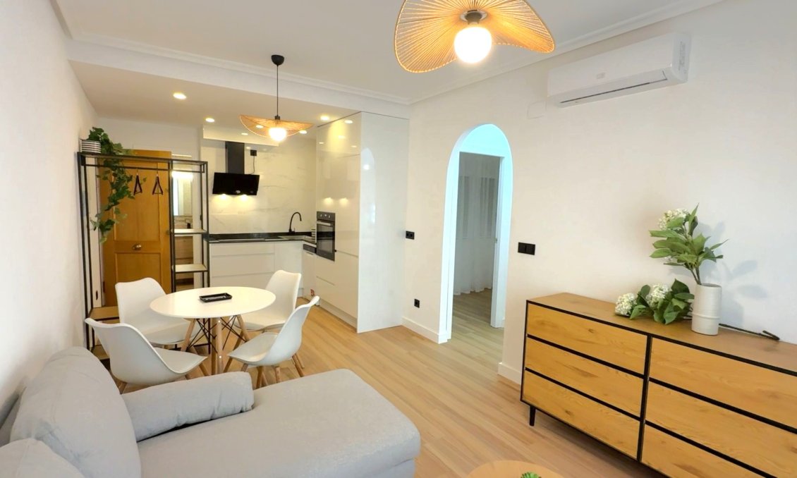 Wiederverkauf - Wohnung -
Torrevieja - Costa Blanca