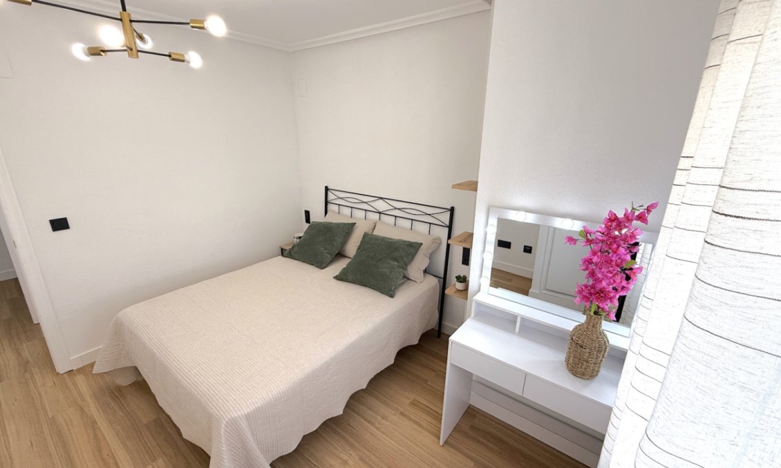 Wiederverkauf - Wohnung -
Torrevieja - Costa Blanca
