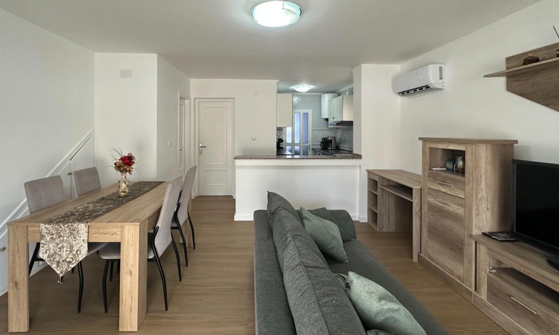Resale - Townhouse -
San Miguel de Salinas - El Galán