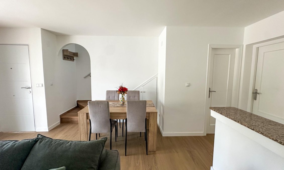 Resale - Townhouse -
San Miguel de Salinas - El Galán