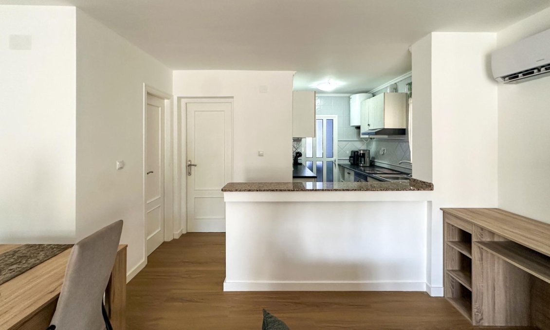Resale - Townhouse -
San Miguel de Salinas - El Galán