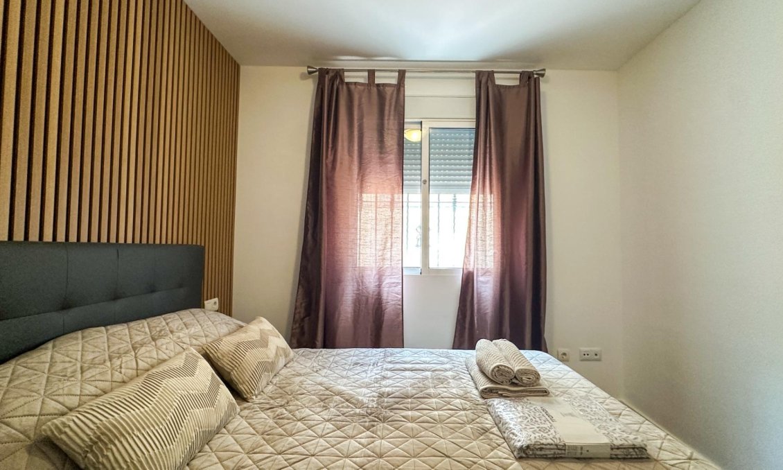 Resale - Townhouse -
San Miguel de Salinas - El Galán