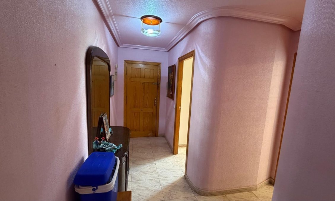 Wiederverkauf - Wohnung -
Torrevieja - Playa del Cura
