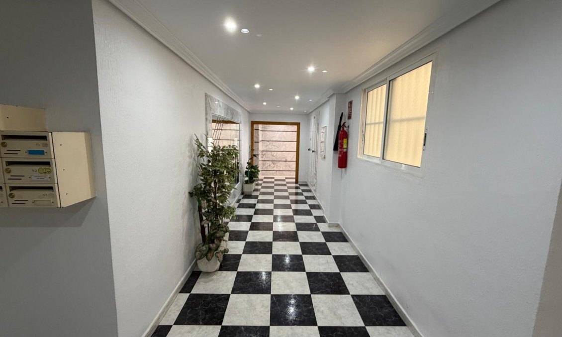 Wiederverkauf - Wohnung -
Torrevieja - Playa del Cura