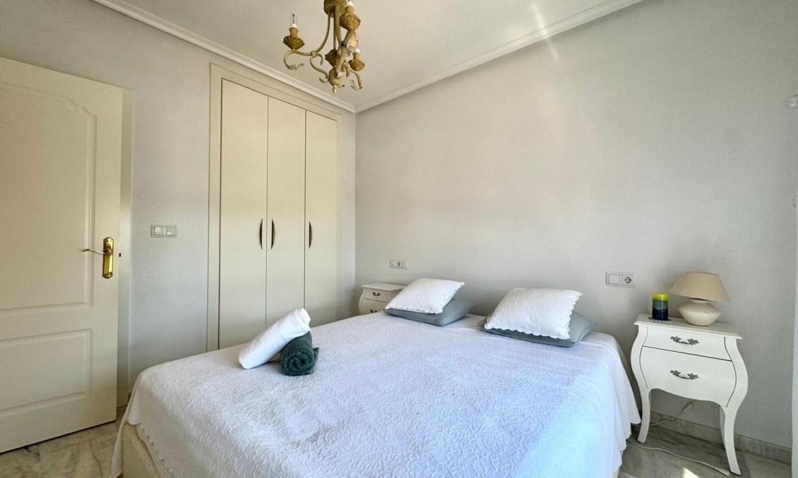 Használt Ingatlanok - Apartman -
Orihuela Costa - Costa Blanca