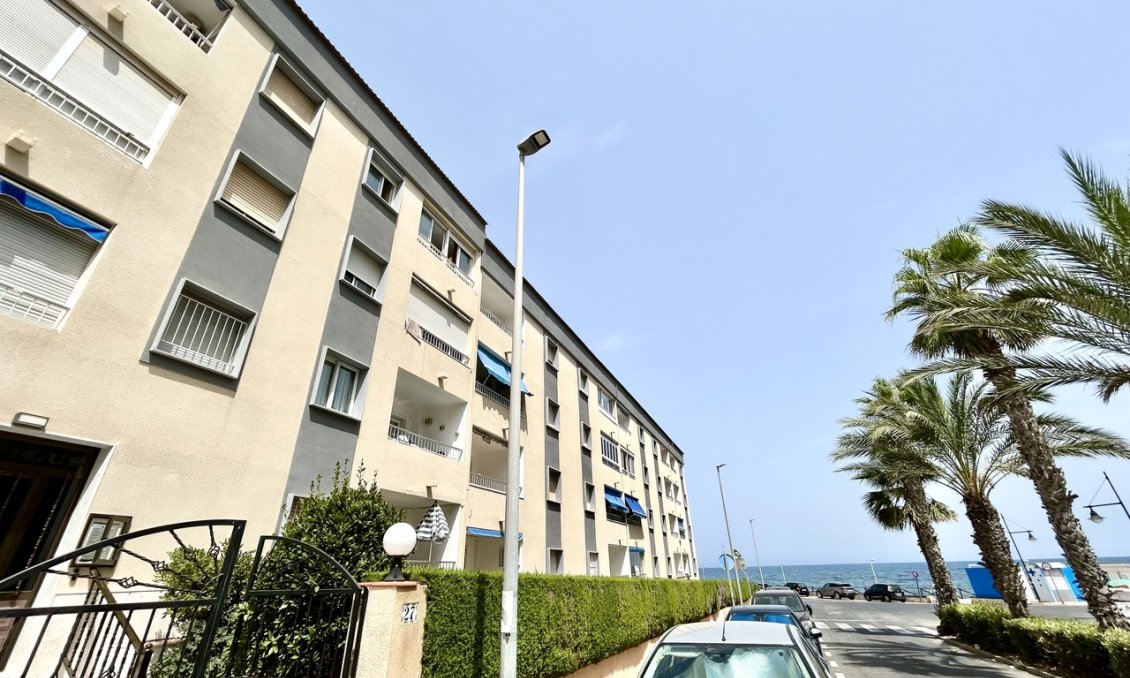 Segunda mano - Apartamento -
Punta Prima - Costa Blanca