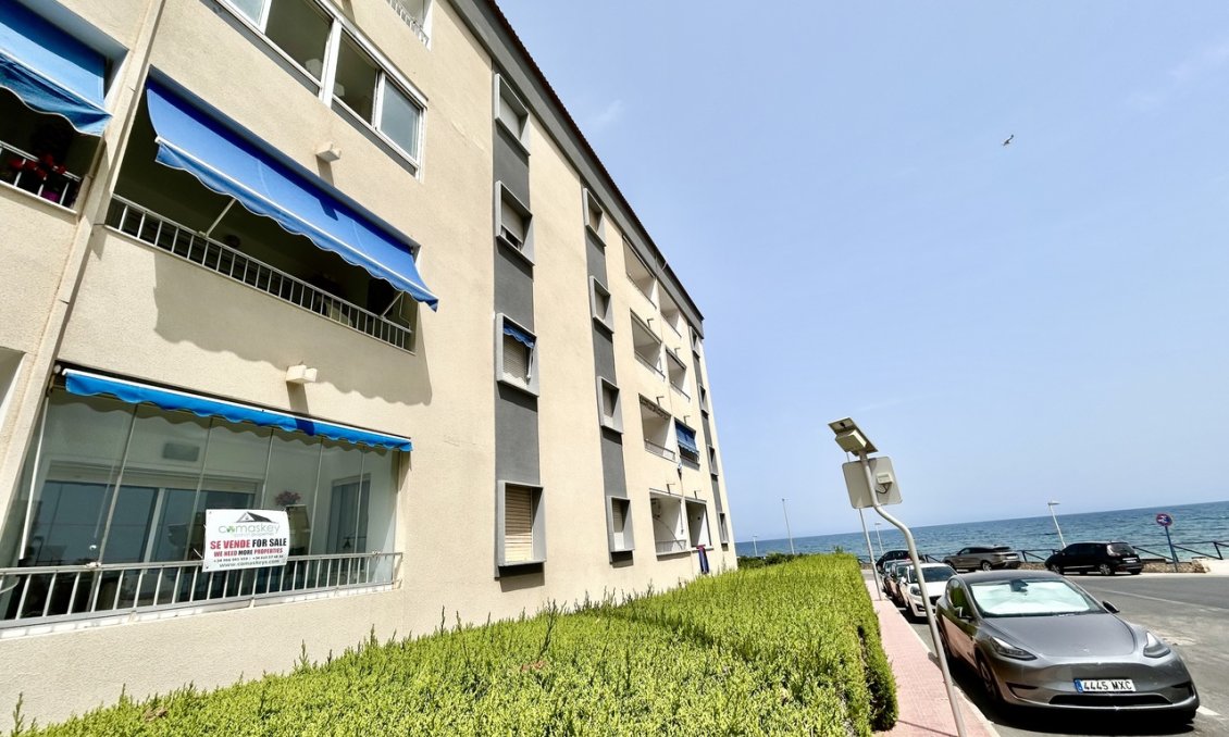 Segunda mano - Apartamento -
Punta Prima - Costa Blanca