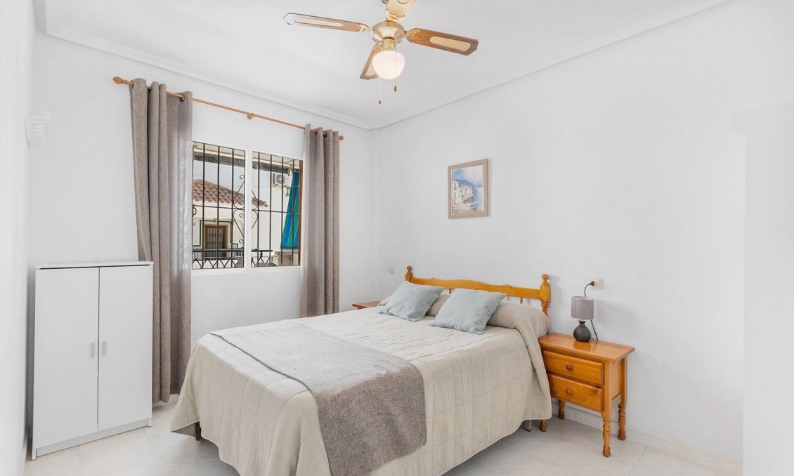 Segunda mano - Apartamento -
La Mata - Costa Blanca