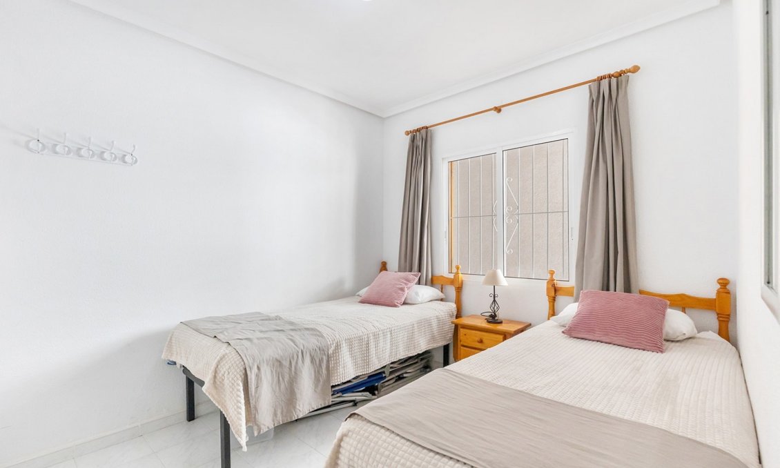 Segunda mano - Apartamento -
La Mata - Costa Blanca