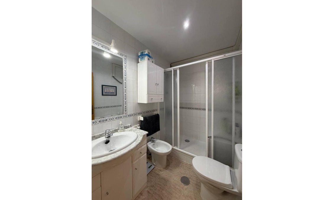 Segunda mano - Apartamento -
Orihuela Costa - Campoamor