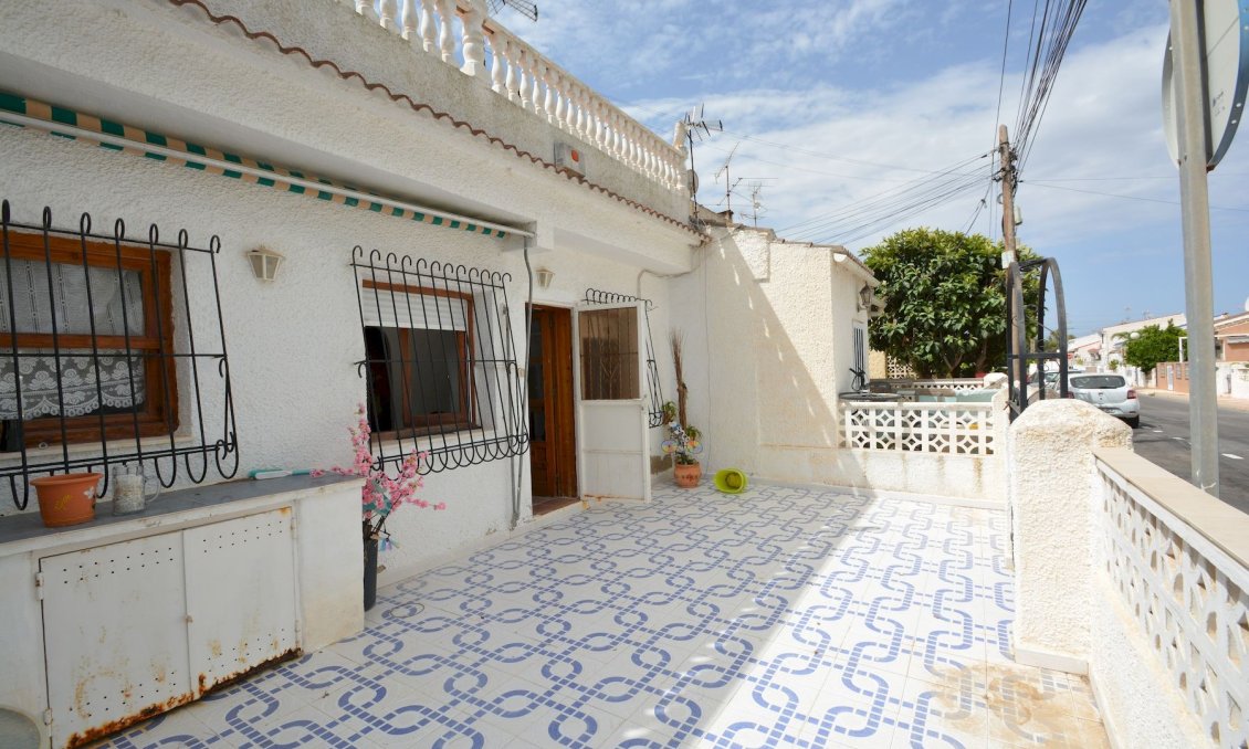 Használt Ingatlanok - Sorház -
Torrevieja - Costa Blanca