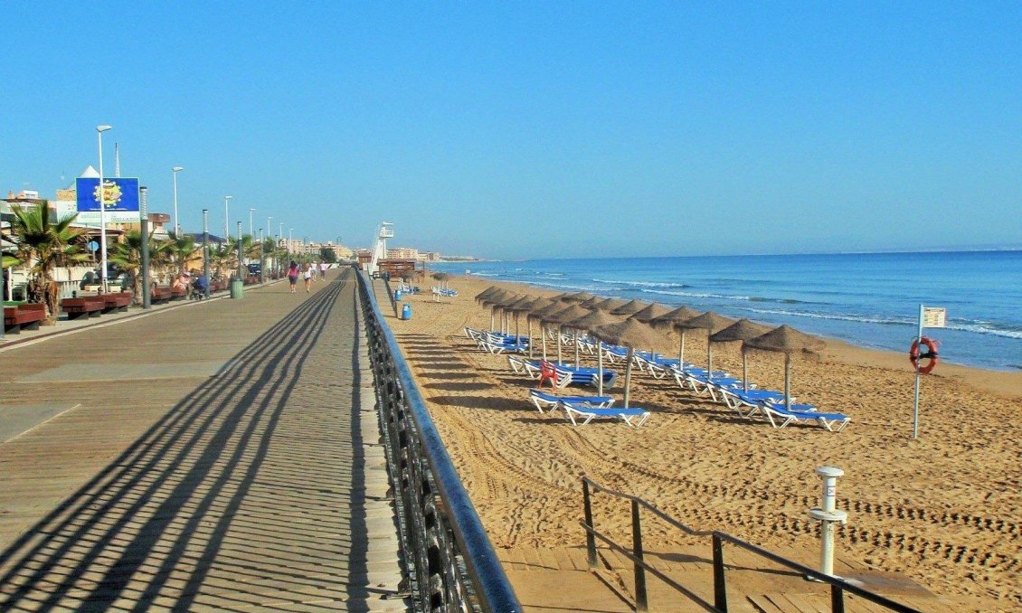 Resale - Bungalow -
Torrevieja - La Mata