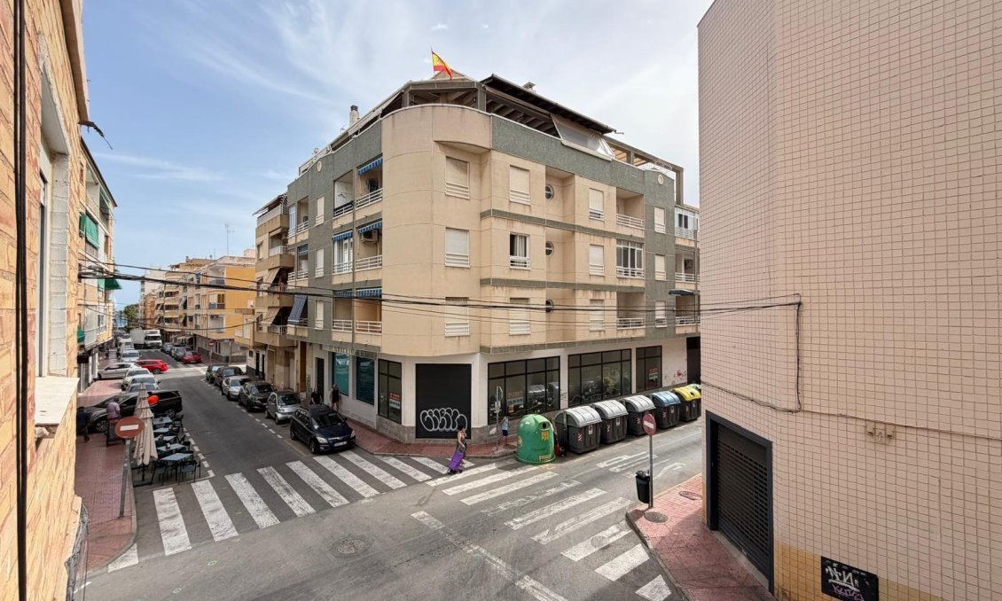 Wiederverkauf - Wohnung -
Torrevieja - Estacion De Autobuses