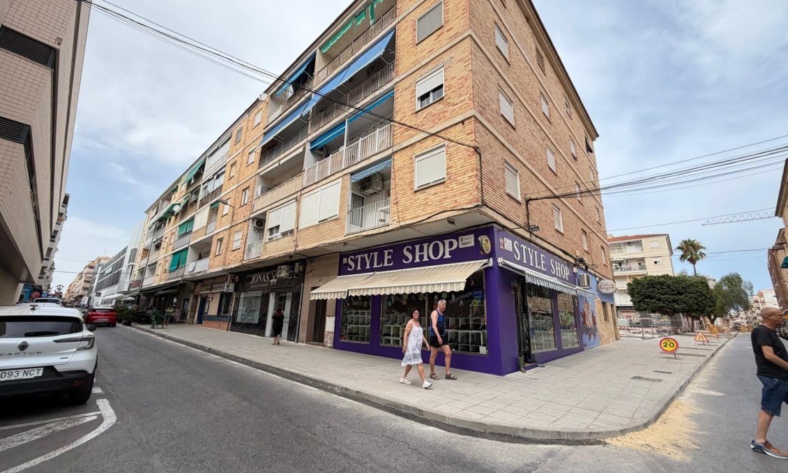 Wiederverkauf - Wohnung -
Torrevieja - Estacion De Autobuses