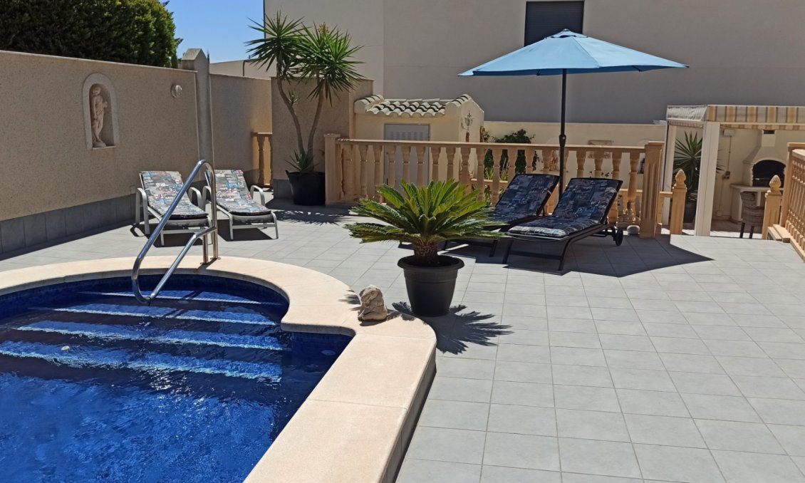 Resale - Villa -
Ciudad Quesada - Costa Blanca