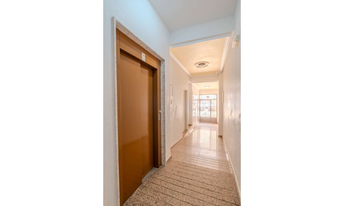 Revente - Appartement -
Torrevieja - Costa Blanca