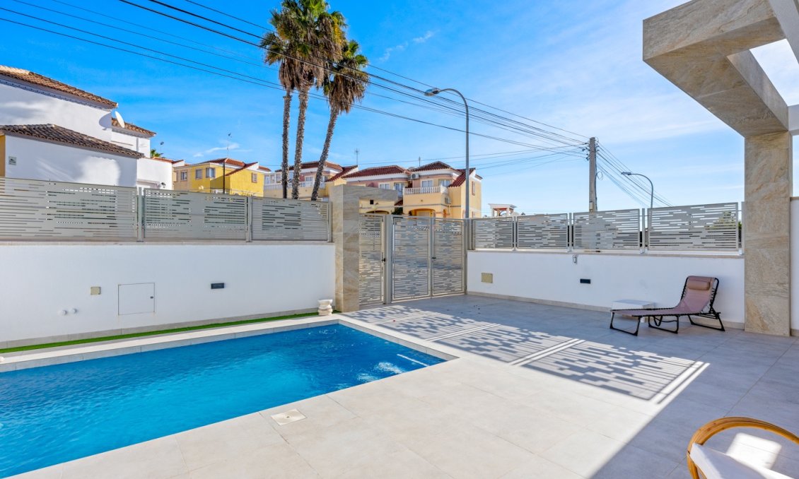 Segunda mano - Villa -
Orihuela Costa - Costa Blanca
