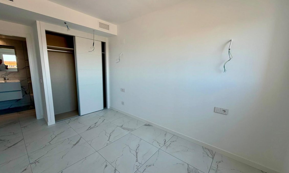 Segunda mano - Apartamento -
Torrevieja - Punta Prima