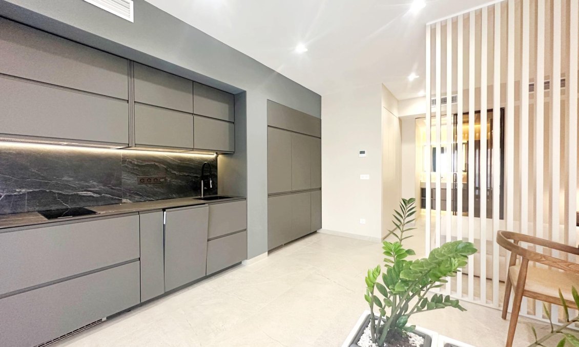 Resale - Apartment -
Torrevieja - Centro