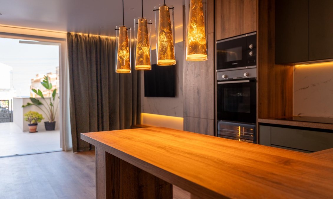 Resale - Bungalow -
Torrevieja - La Veleta