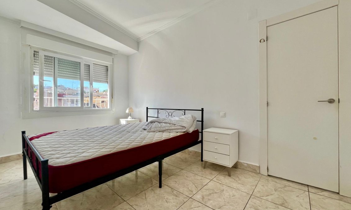 Revânzare - Apartament -
Rojales
