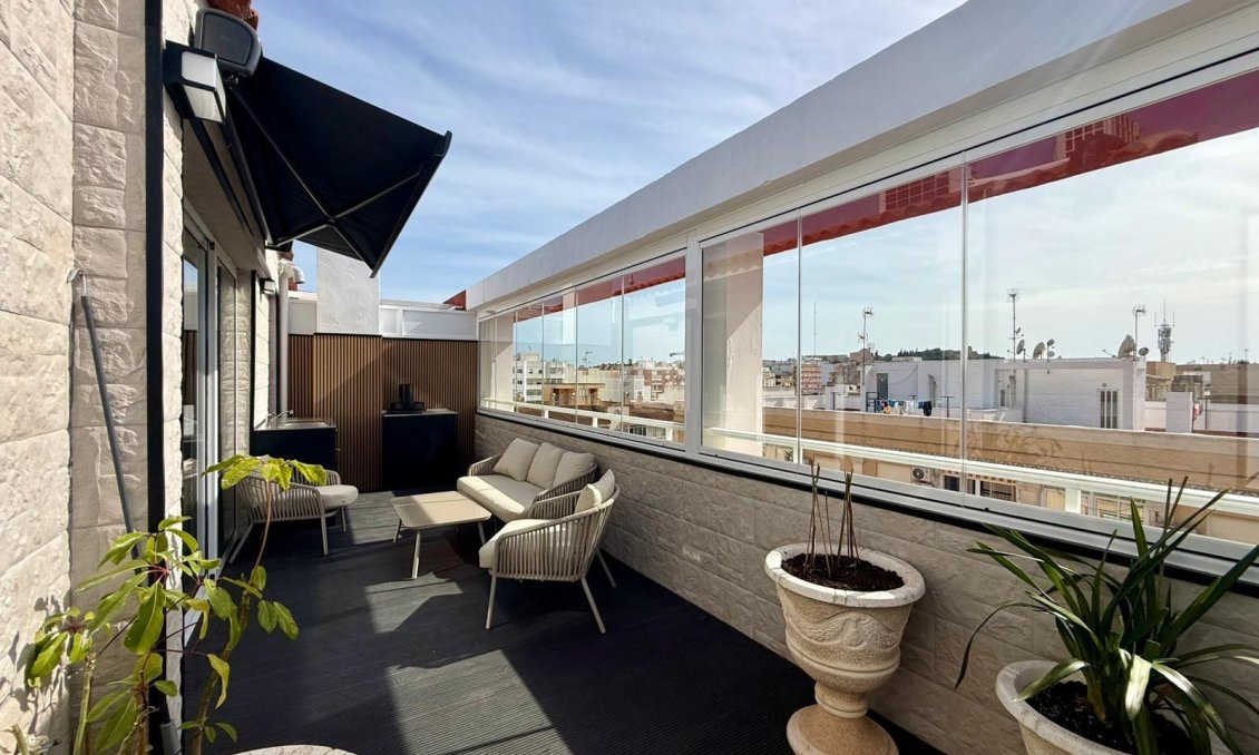 Resale - Apartment -
Guardamar del Segura - Centro