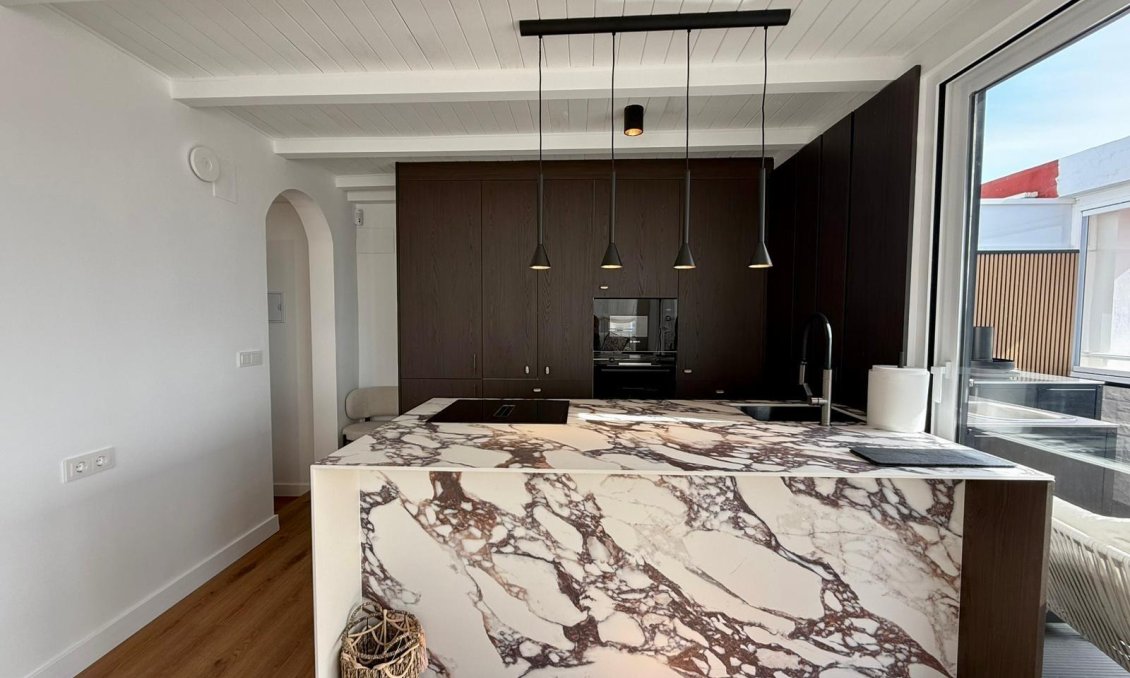 Resale - Apartment -
Guardamar del Segura - Centro