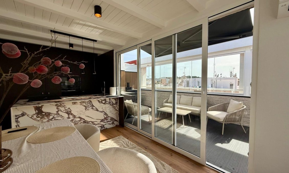 Resale - Apartment -
Guardamar del Segura - Centro