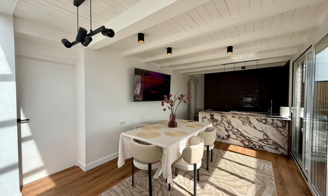 Resale - Apartment -
Guardamar del Segura - Centro