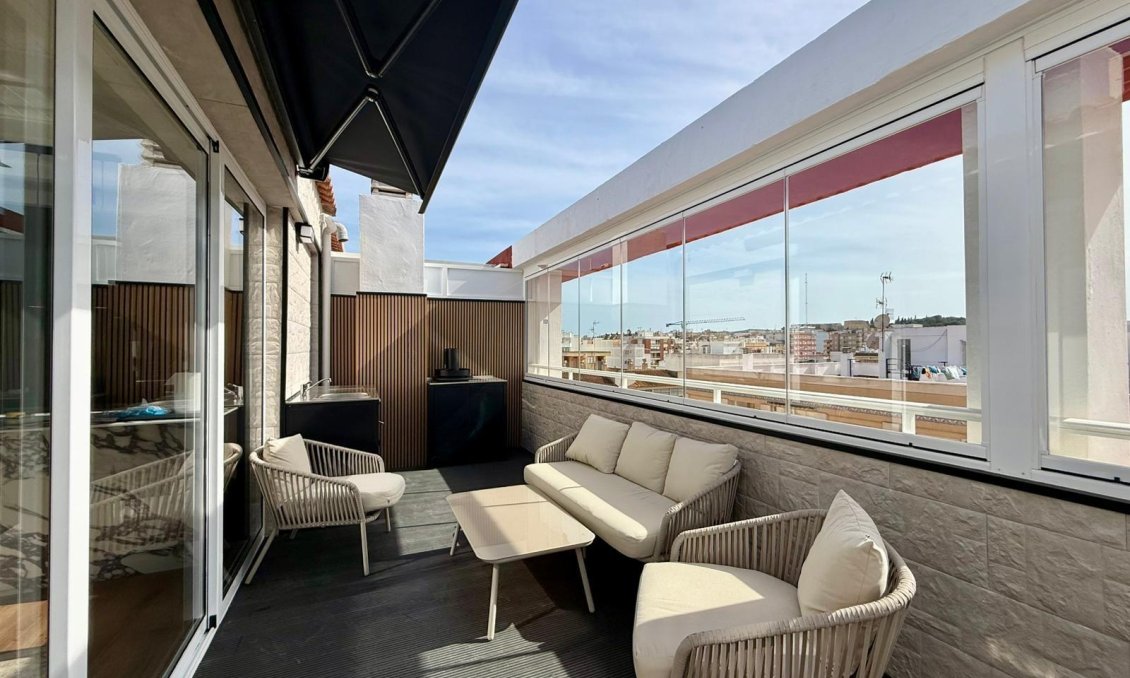 Resale - Apartment -
Guardamar del Segura - Centro