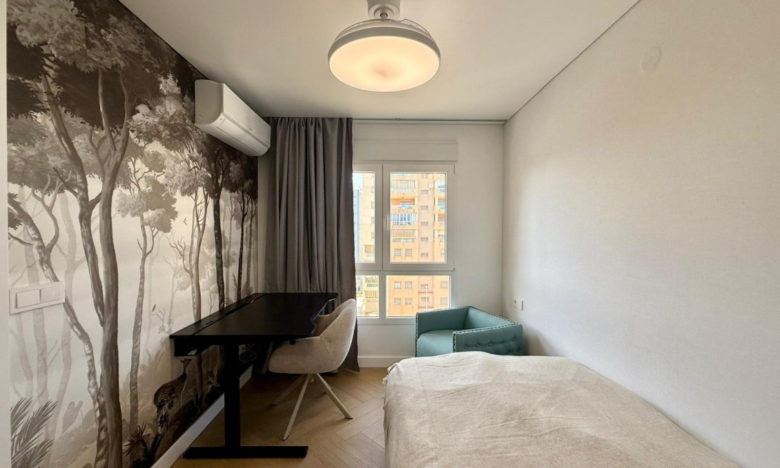 Resale - Apartment -
Guardamar del Segura - Centro
