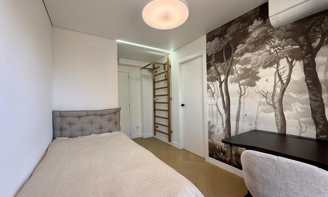 Resale - Apartment -
Guardamar del Segura - Centro
