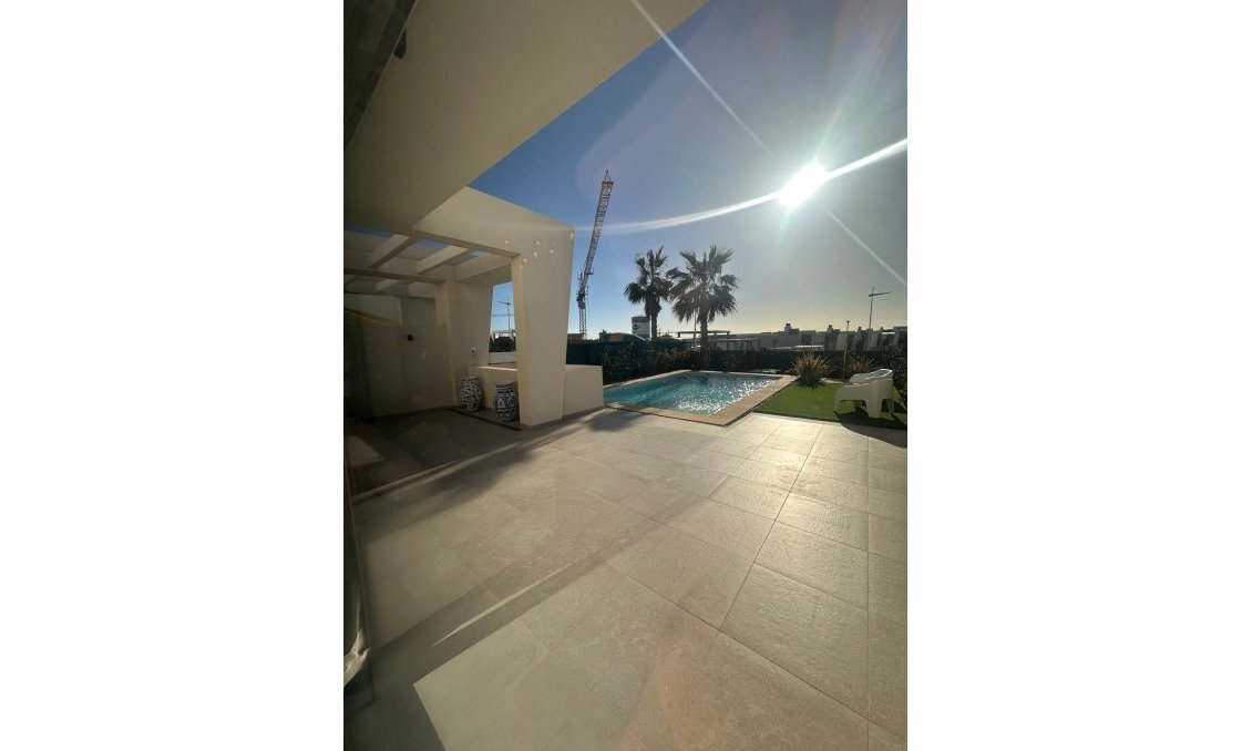 Wiederverkauf - Villa -
Algorfa