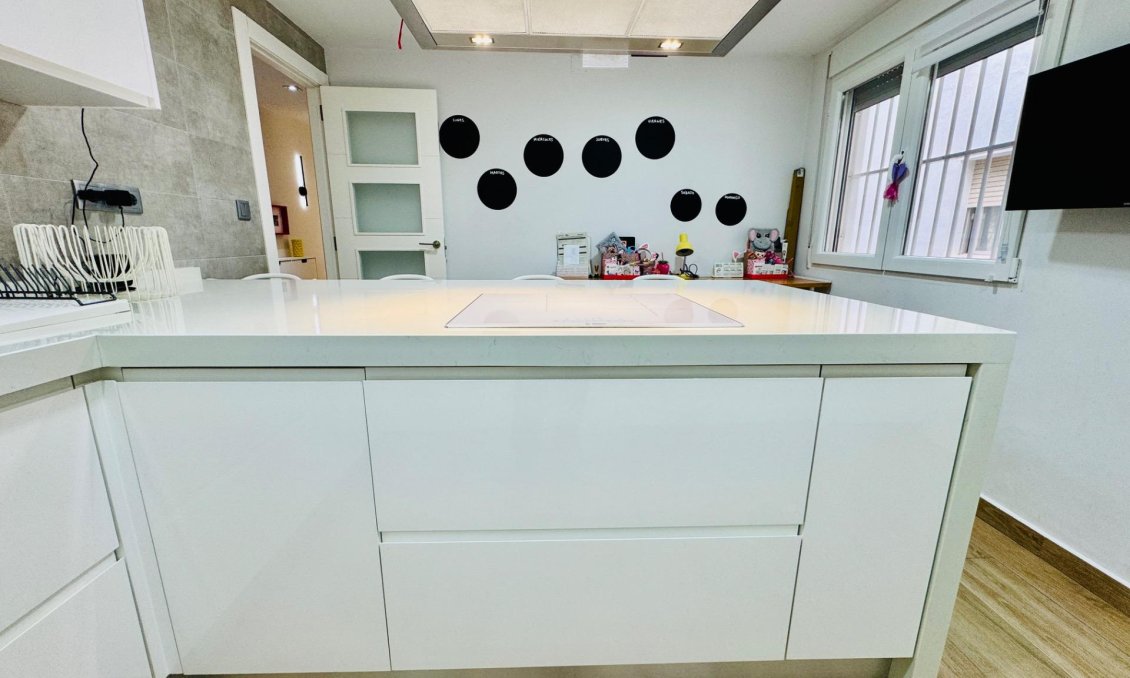 Resale - Apartment -
Pilar de la Horadada - Zona Pueblo