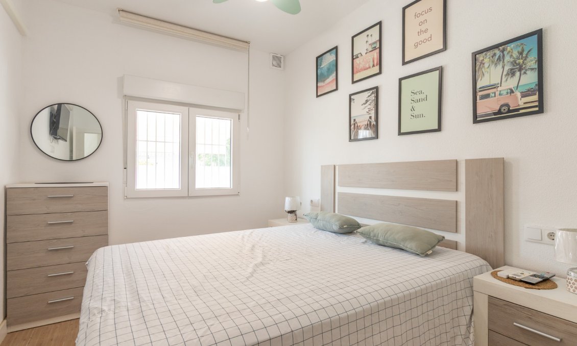 Segunda mano - Bungalow -
Torrevieja - Costa Blanca