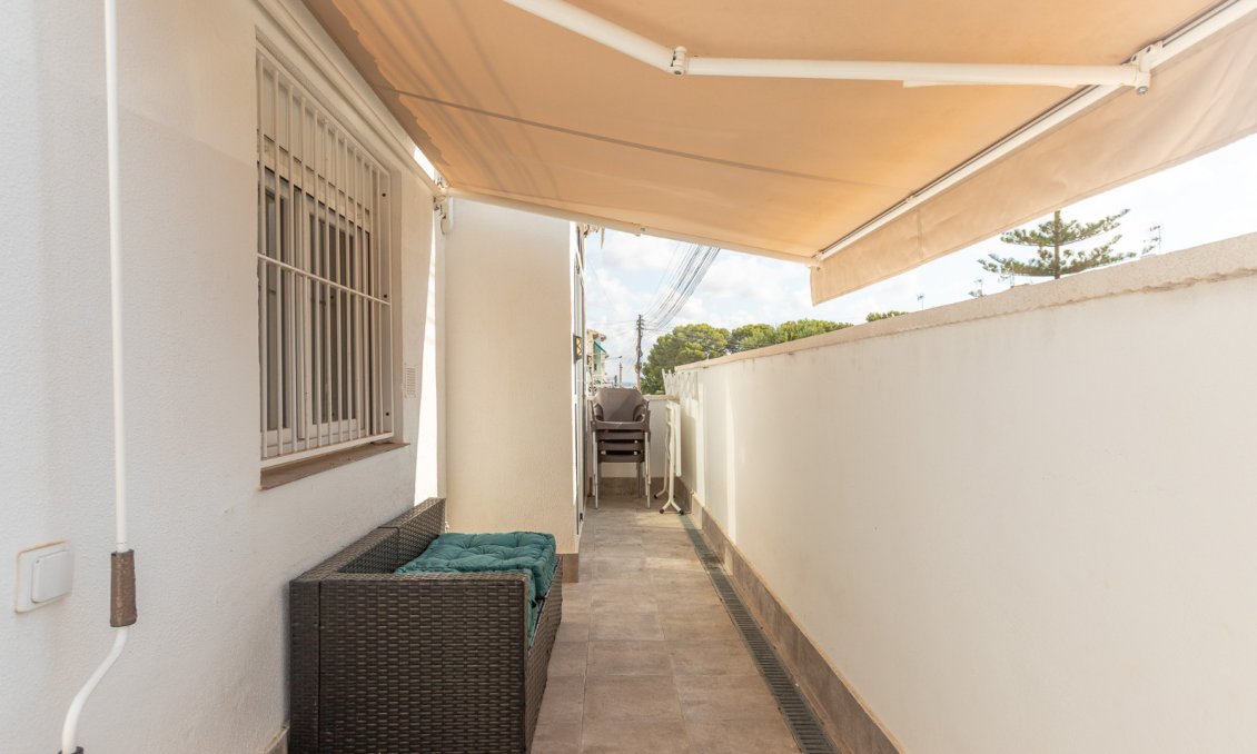 Segunda mano - Bungalow -
Torrevieja - Costa Blanca
