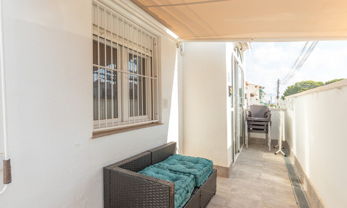 Segunda mano - Bungalow -
Torrevieja - Costa Blanca
