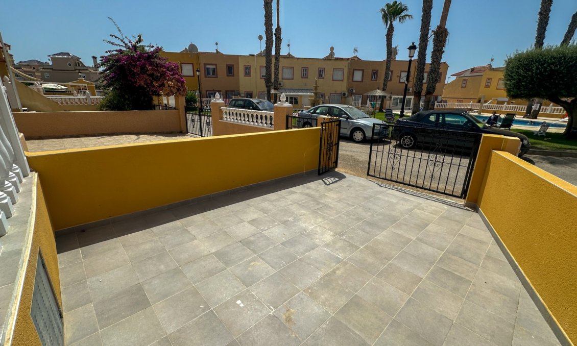 Segunda mano - Adosado -
Orihuela Costa - Costa Blanca