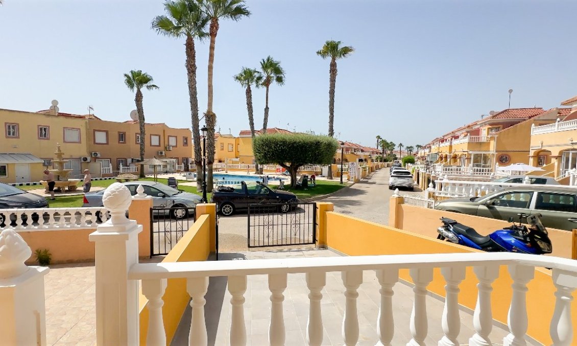 Segunda mano - Adosado -
Orihuela Costa - Costa Blanca