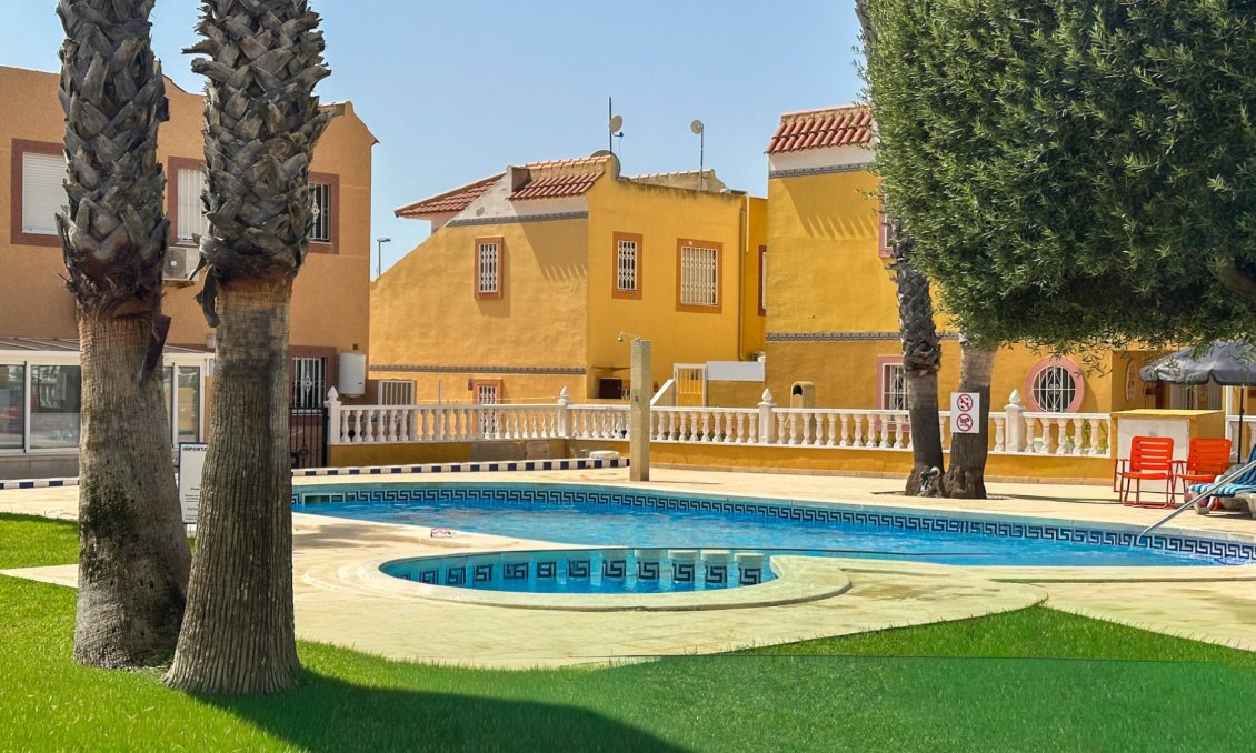 Segunda mano - Adosado -
Orihuela Costa - Costa Blanca