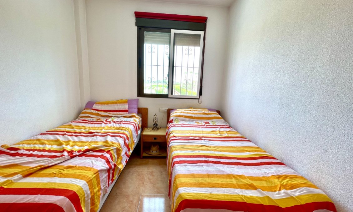 Segunda mano - Duplex -
Daya Nueva - Costa Blanca