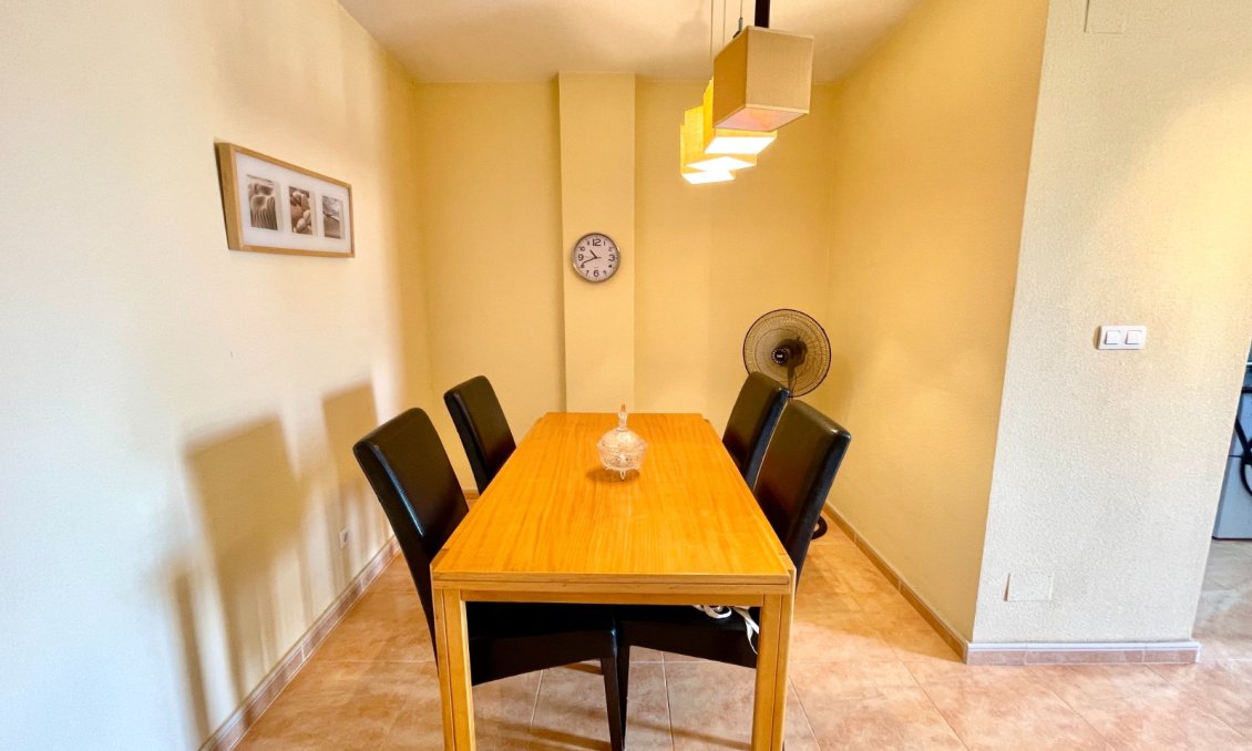 Segunda mano - Duplex -
Daya Nueva - Costa Blanca